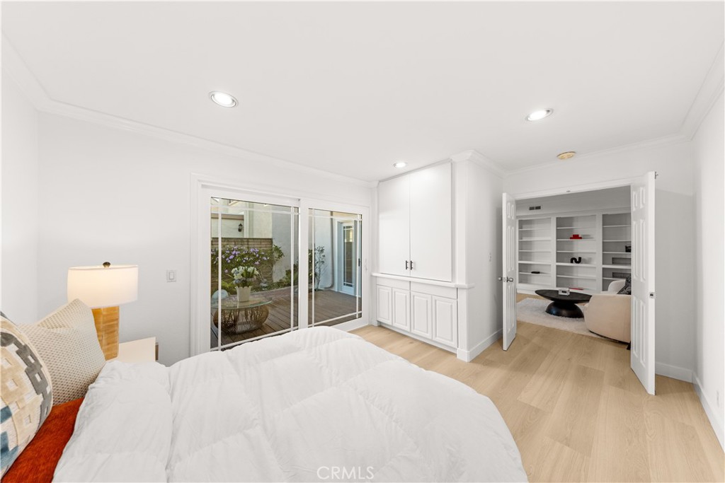 54 Willow Tree