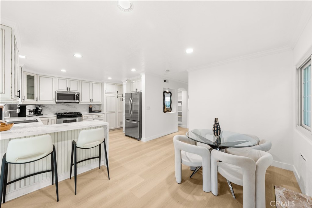 54 Willow Tree