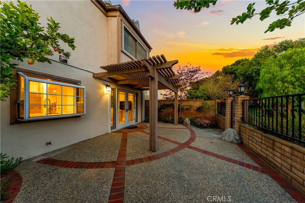 54 Willow Tree
