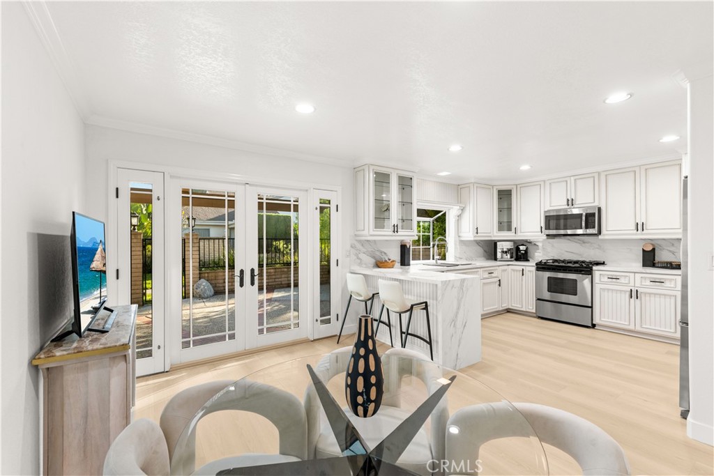 54 Willow Tree