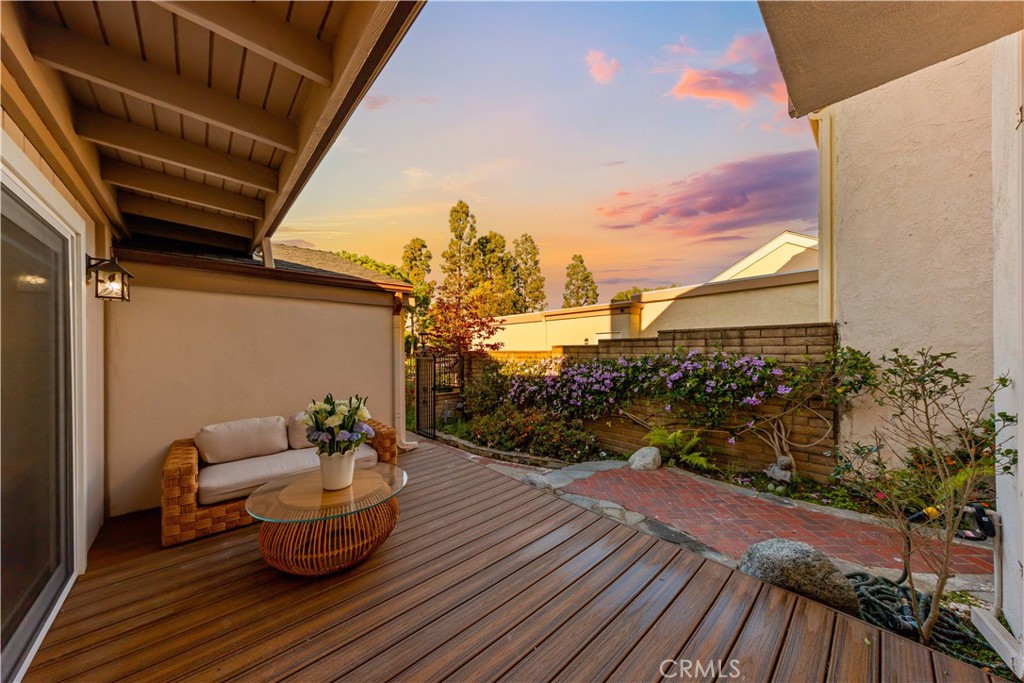 54 Willow Tree