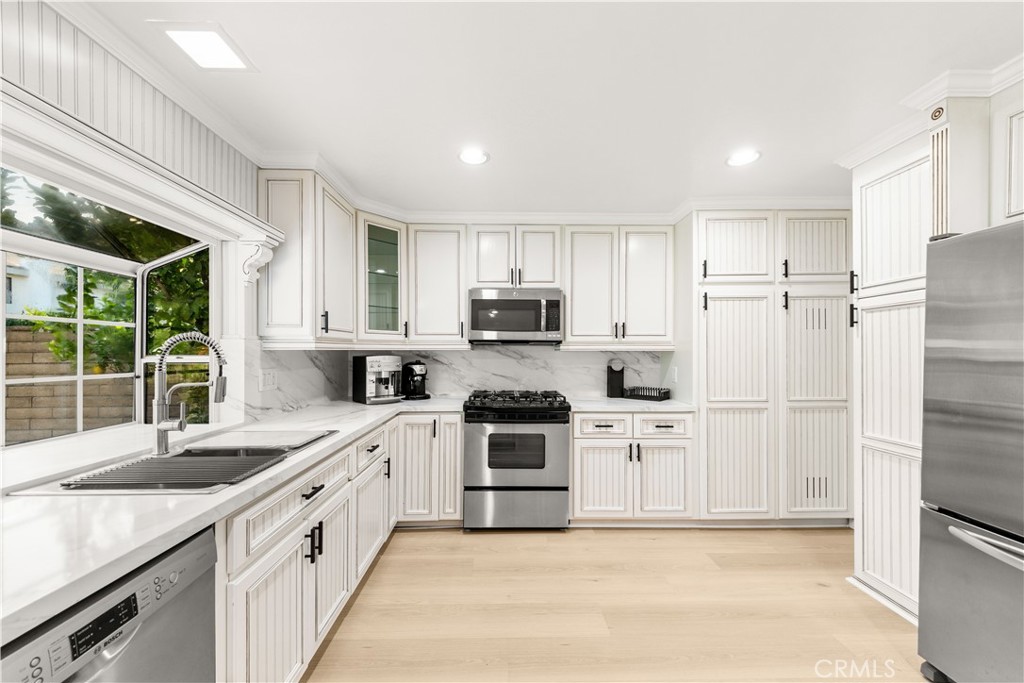 54 Willow Tree