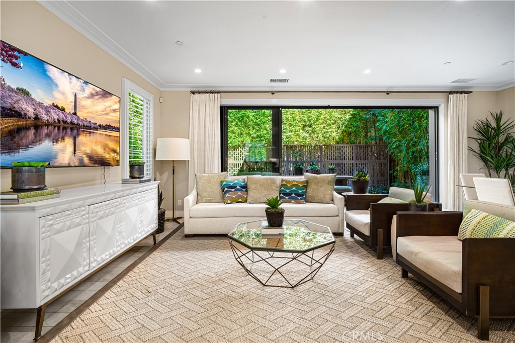 166 Villa Ridge