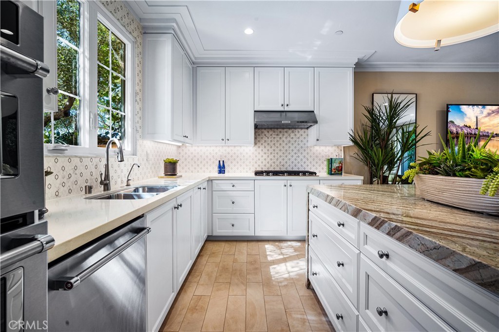 166 Villa Ridge