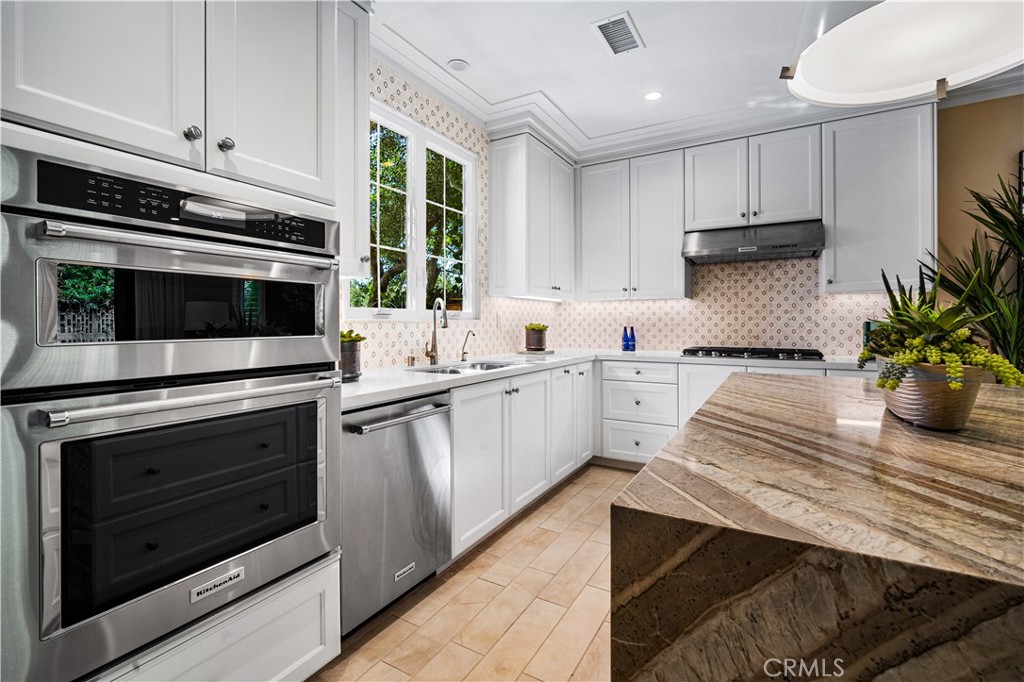 166 Villa Ridge