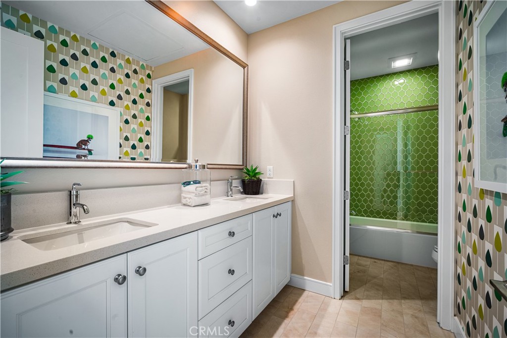 166 Villa Ridge