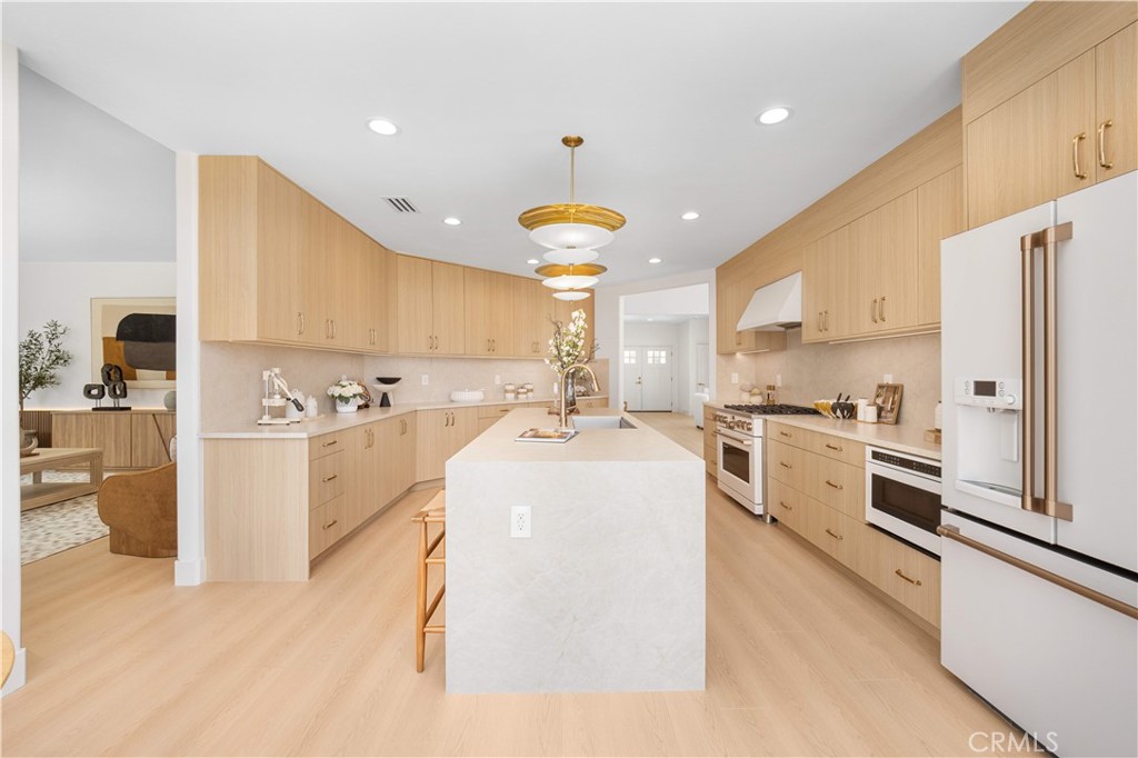 22241 Birchleaf