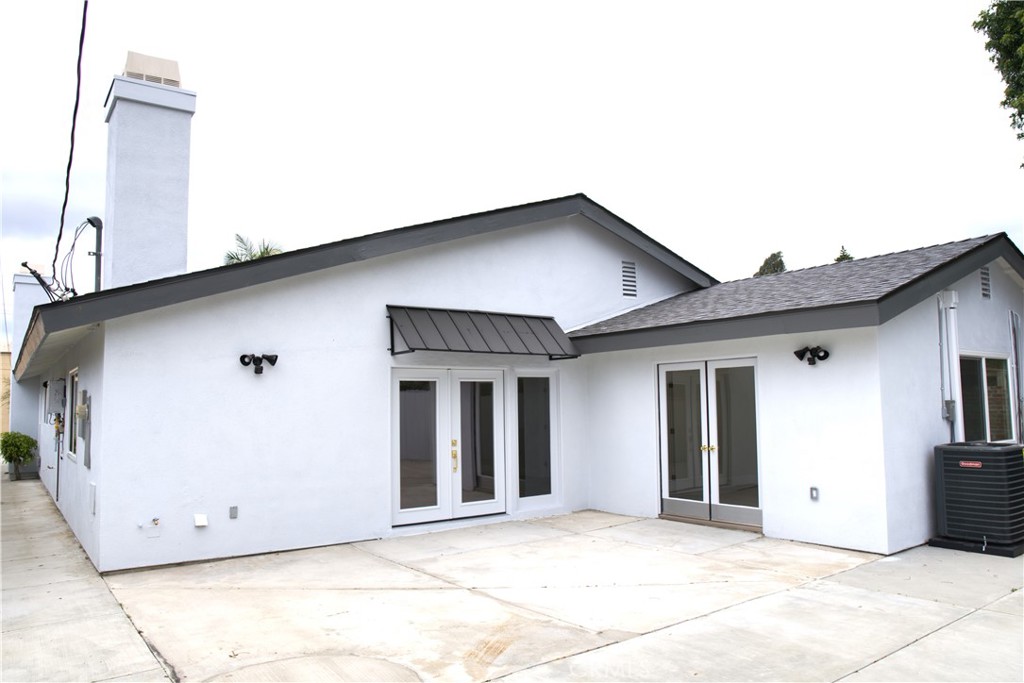 1310 Elm