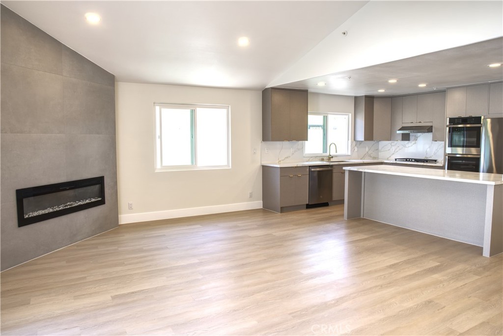 1310 Elm