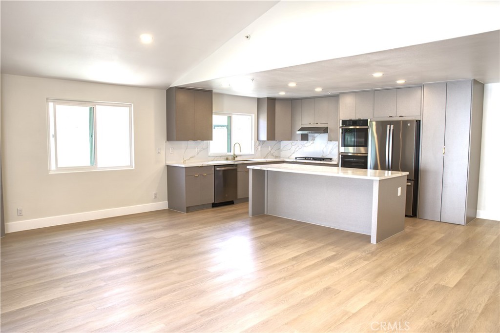 1310 Elm