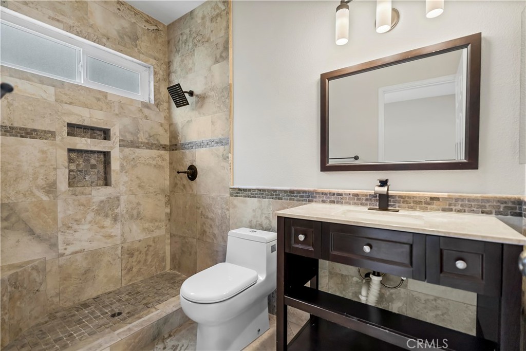 5415 Los Monteros