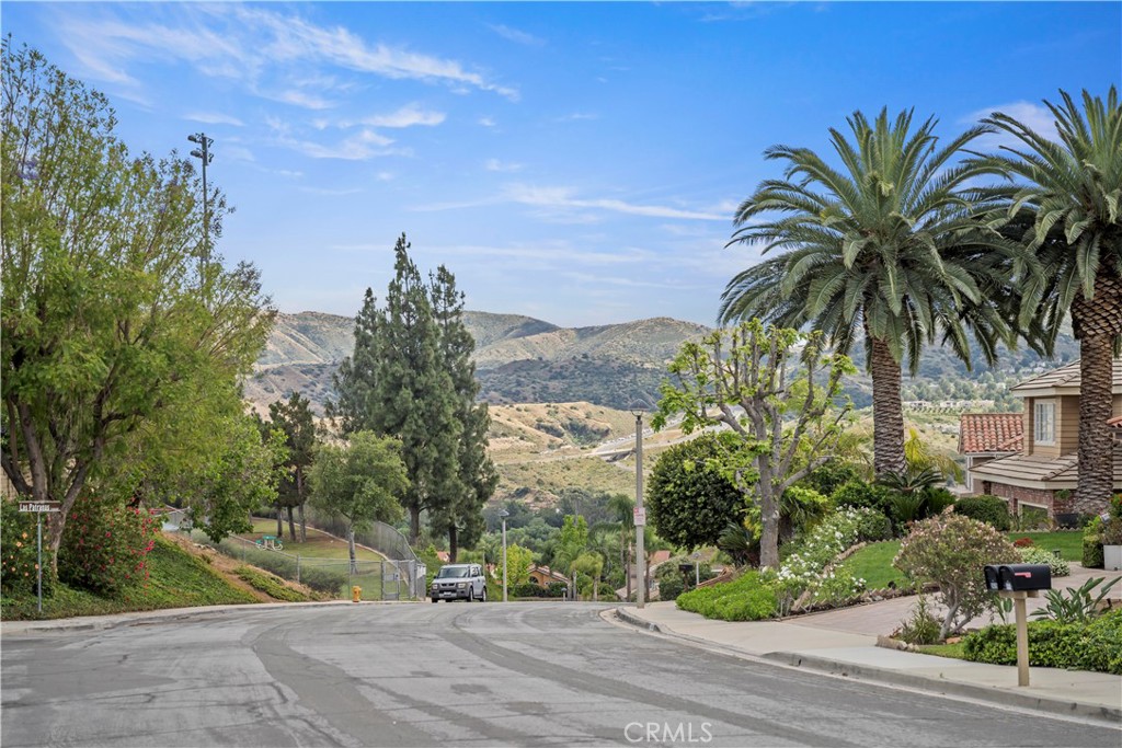5415 Los Monteros