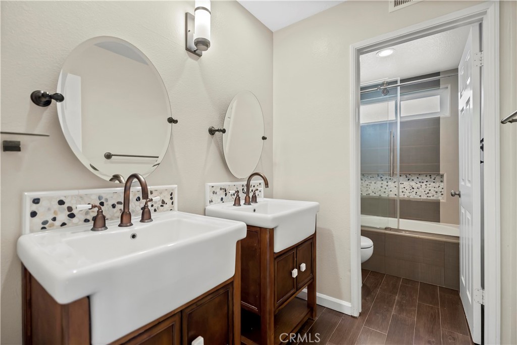 5415 Los Monteros