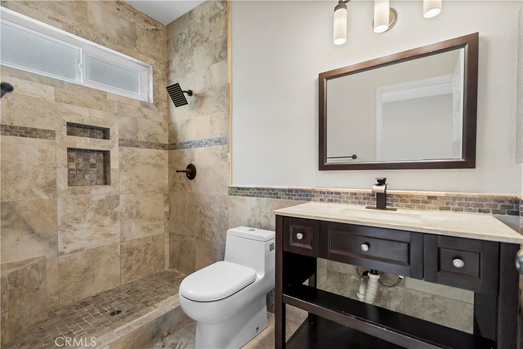 5415 Los Monteros