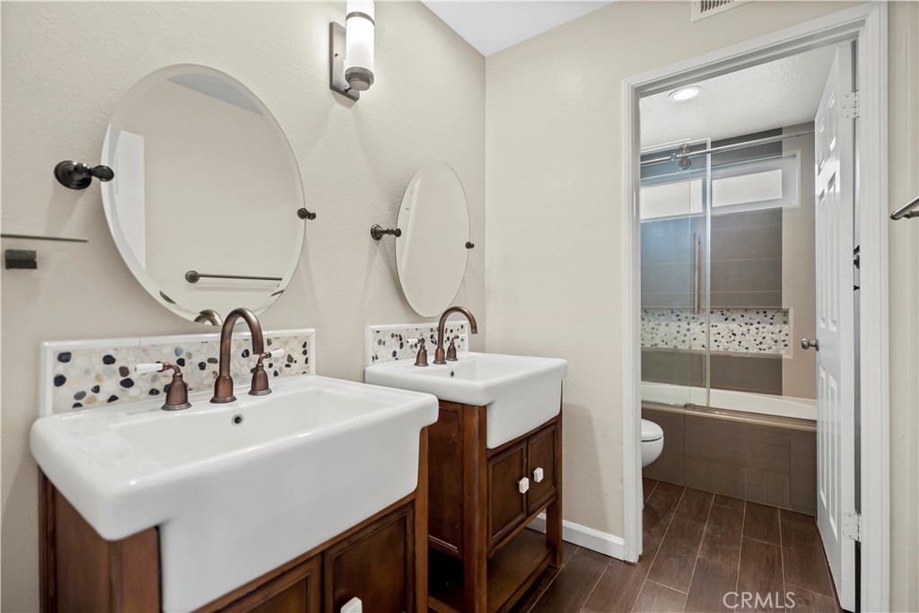 5415 Los Monteros