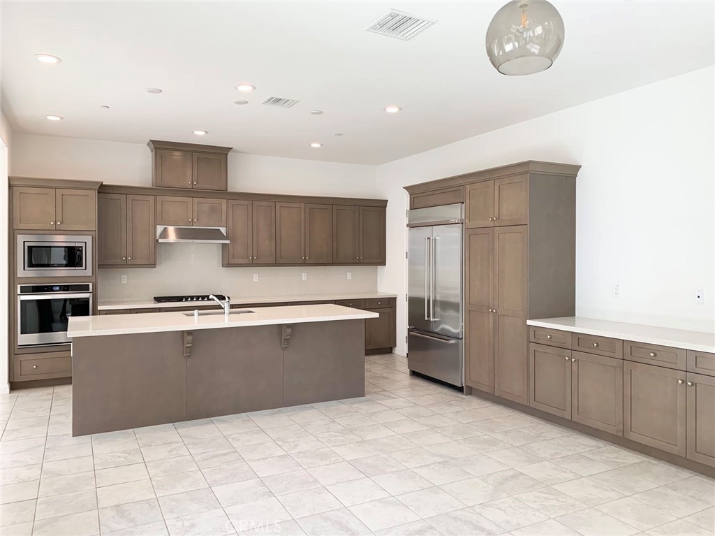 20816 Pinecone Circle