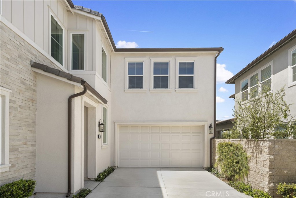 220 Edna Pkwy