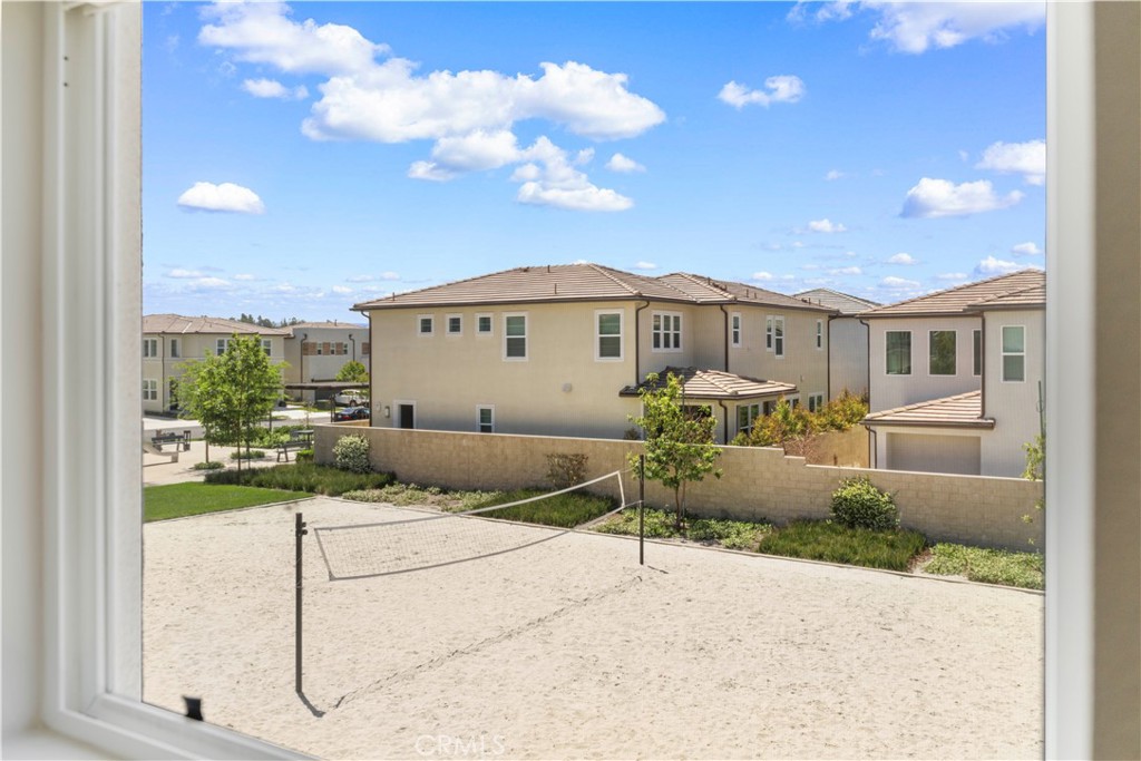 220 Edna Pkwy