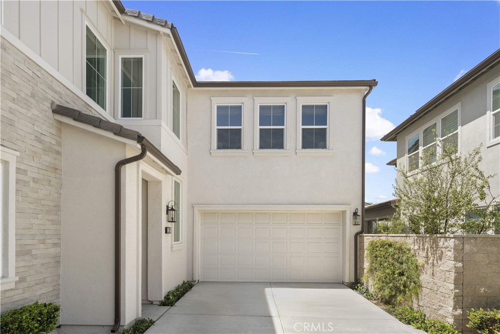 220 Edna Pkwy