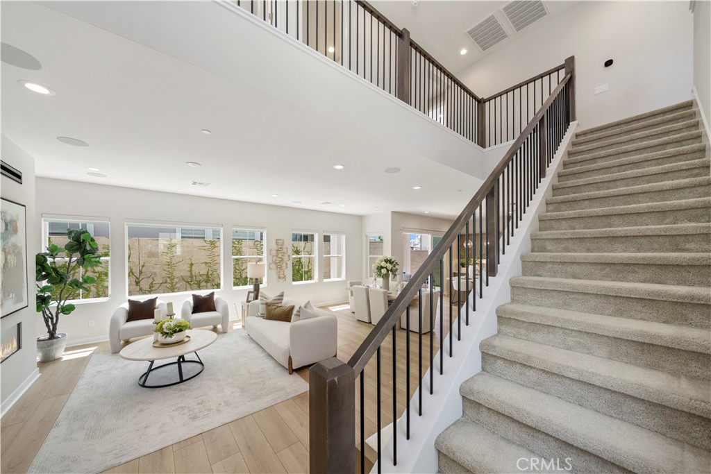 220 Edna Pkwy