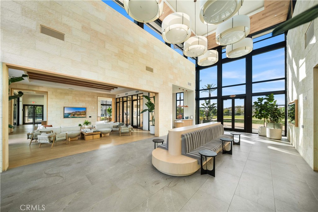 220 Edna Pkwy