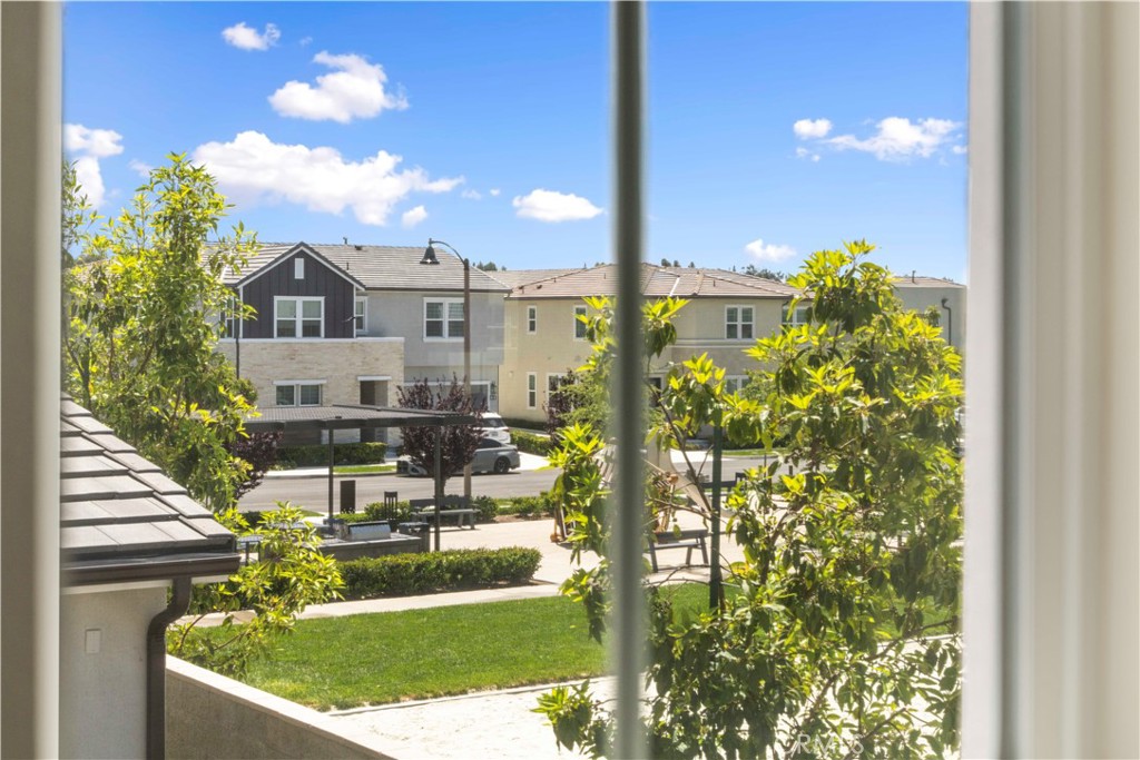 220 Edna Pkwy