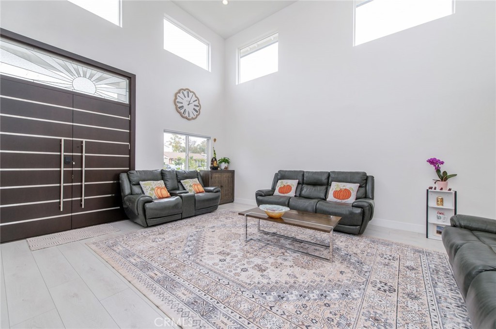 4512 Robinwood