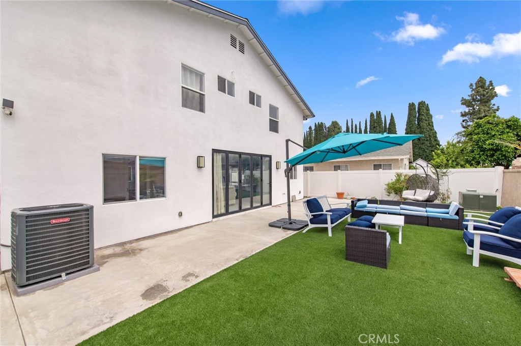 4512 Robinwood