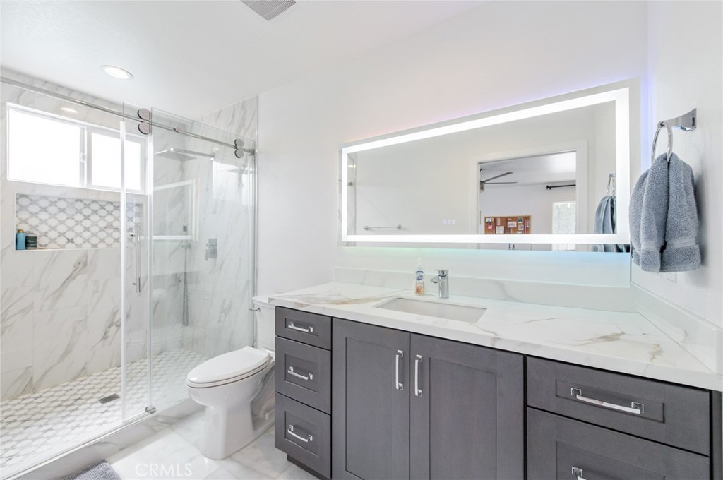 4512 Robinwood
