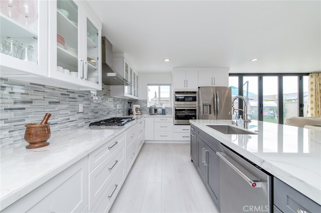 4512 Robinwood