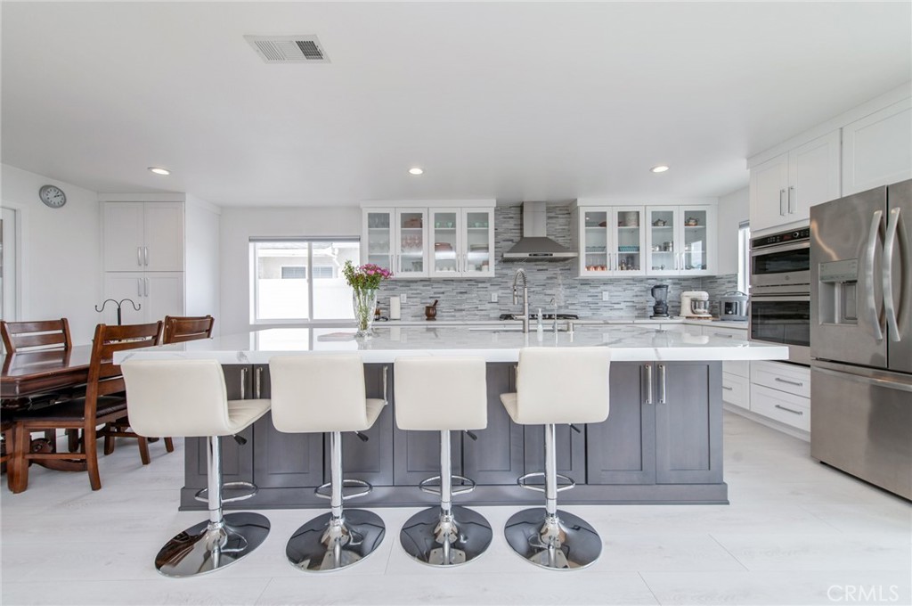 4512 Robinwood