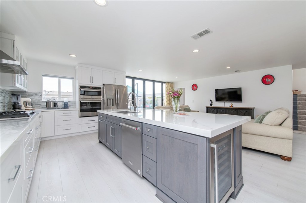 4512 Robinwood
