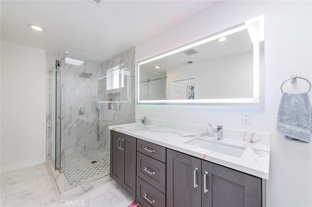 4512 Robinwood
