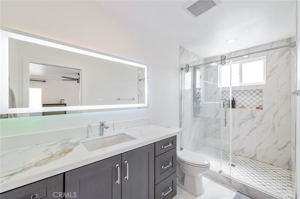4512 Robinwood