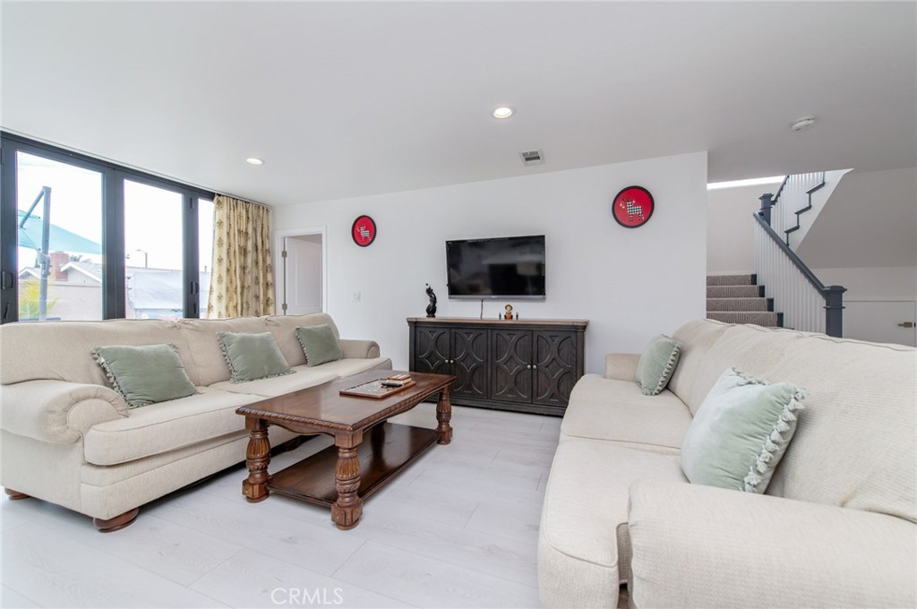 4512 Robinwood