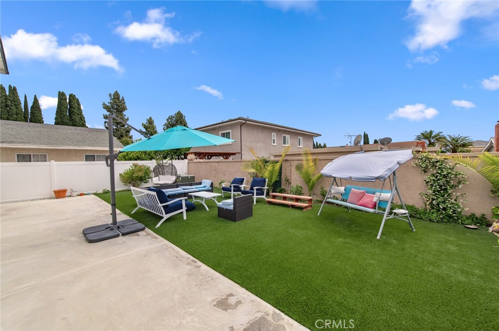 4512 Robinwood