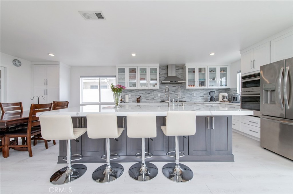4512 Robinwood
