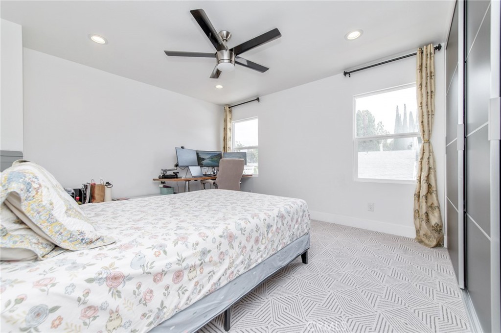 4512 Robinwood
