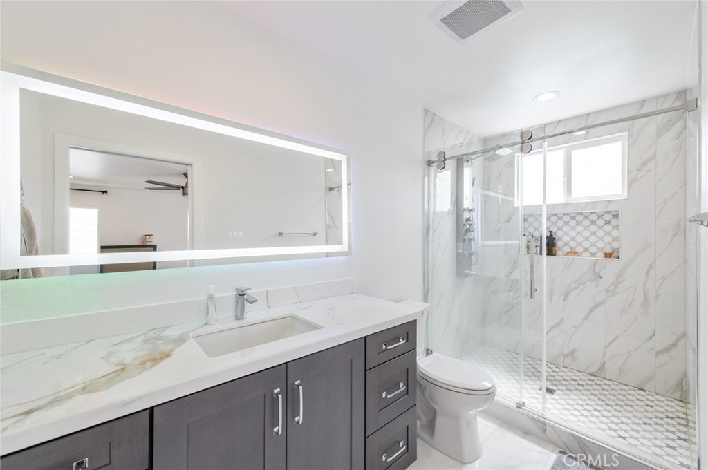 4512 Robinwood