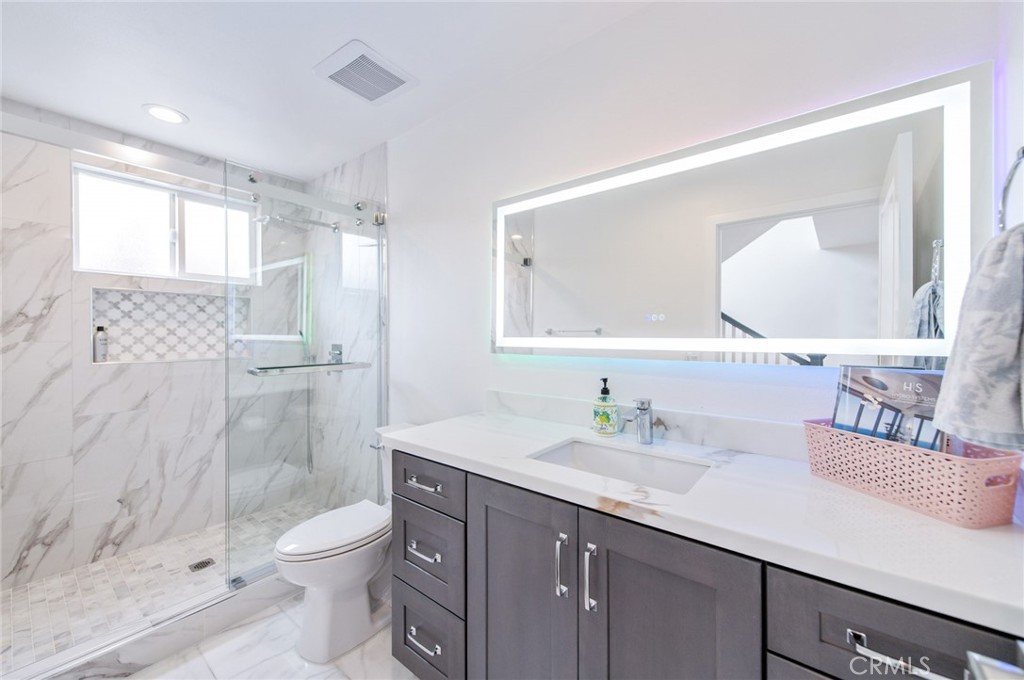 4512 Robinwood