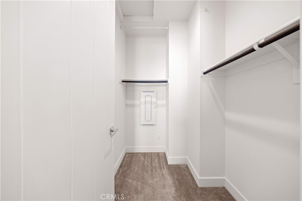 645 W 17th