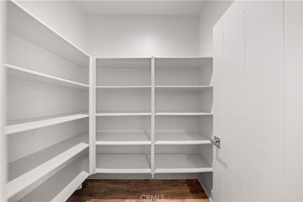 645 W 17th