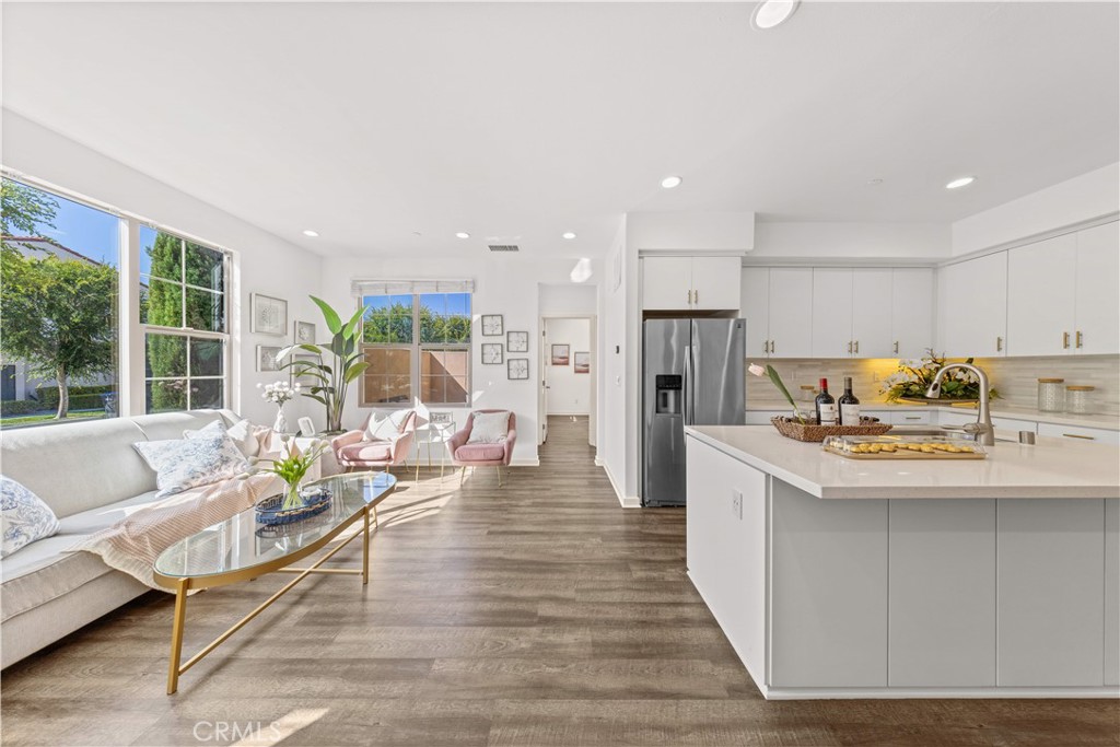 56 Bay Layrel