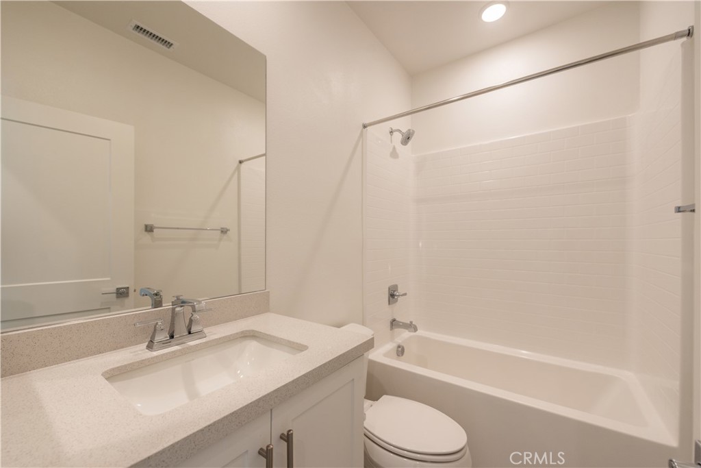 2317 W Broadway 46