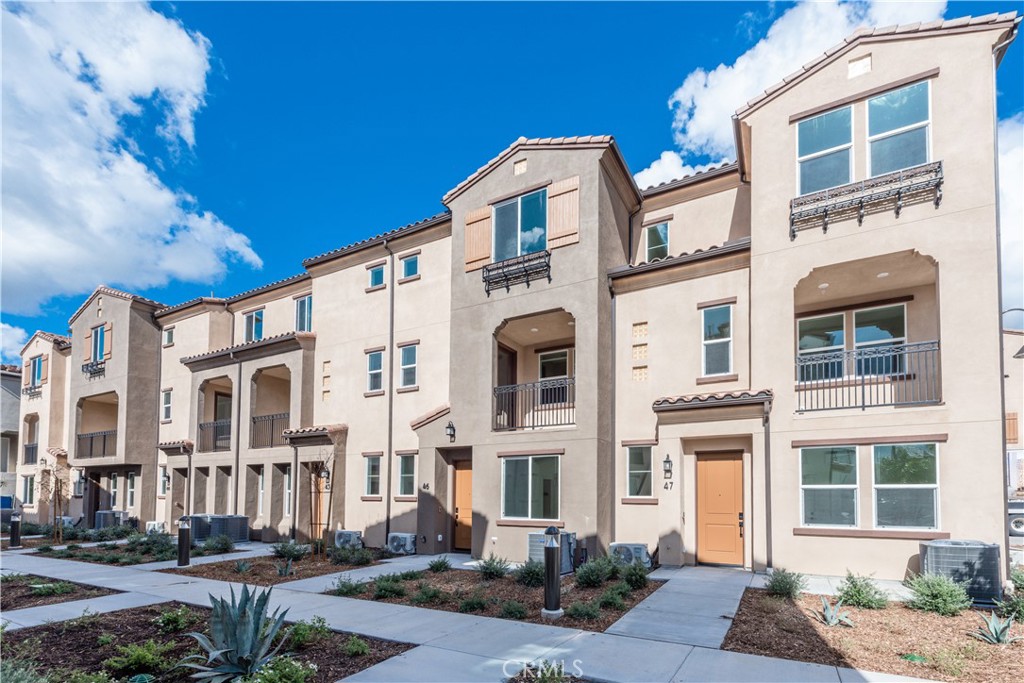2317 W Broadway 46