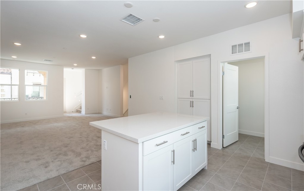 2317 W Broadway 46