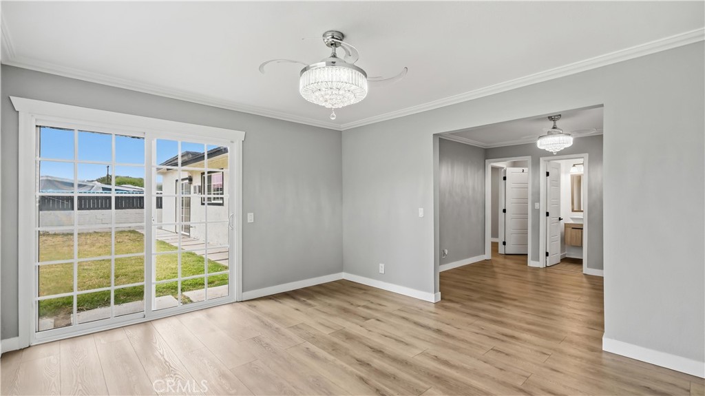 726 W Franklin