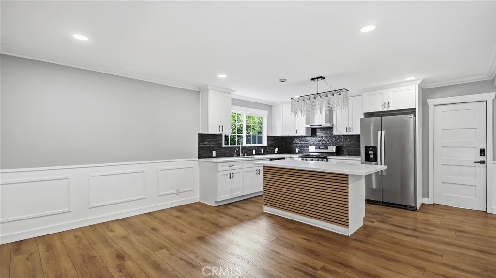 726 W Franklin