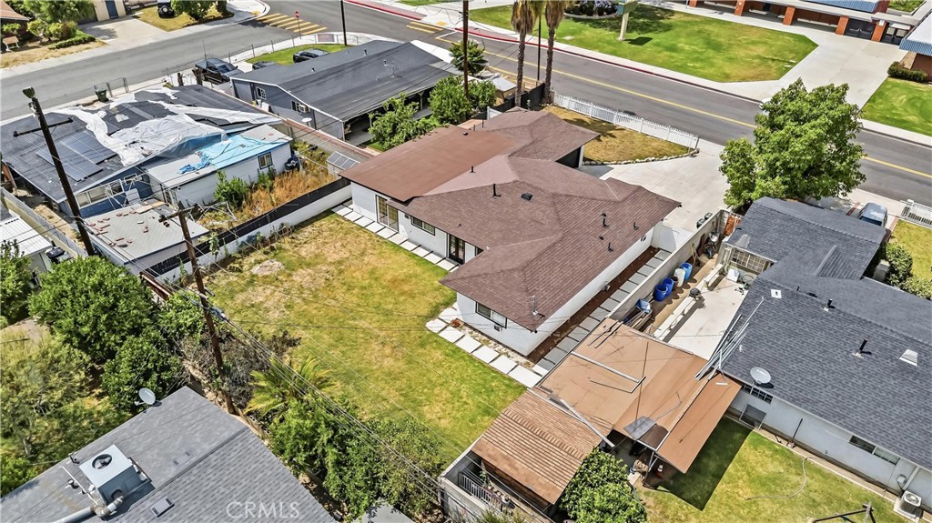 726 W Franklin