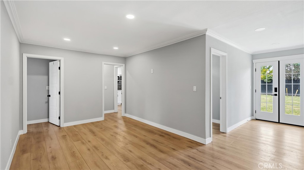 726 W Franklin